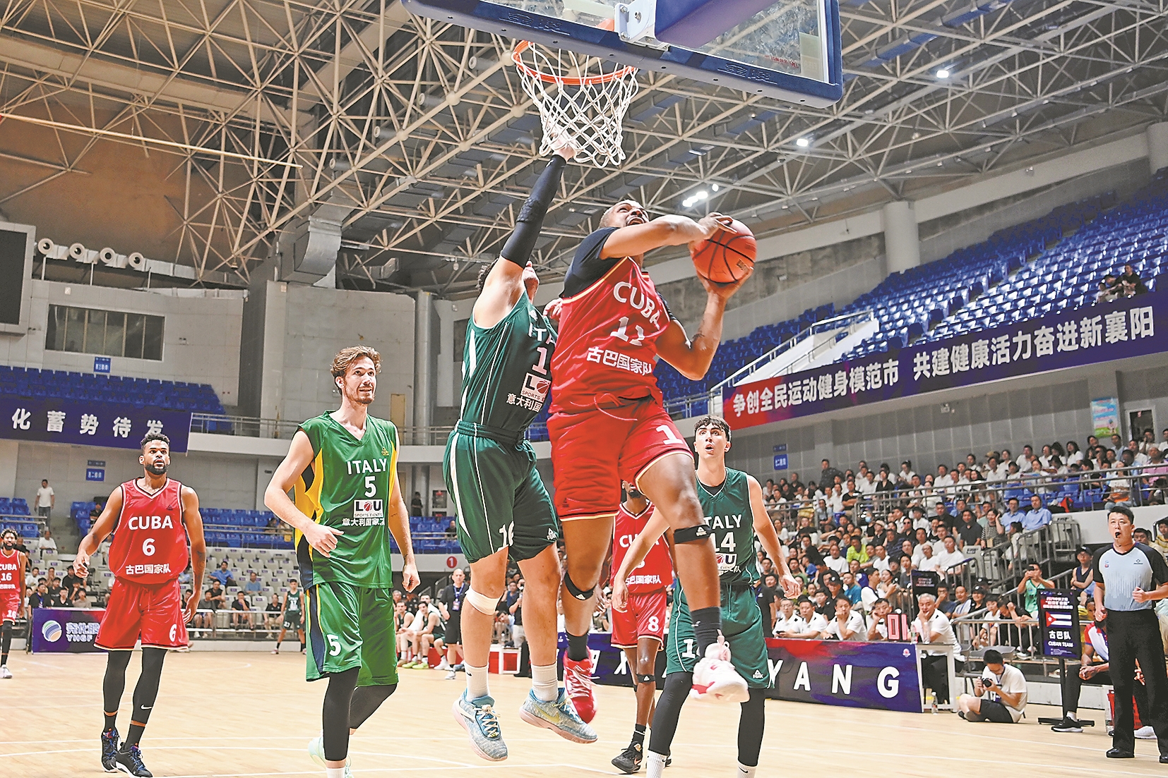 意大利篮球明星在国外联赛表现出色