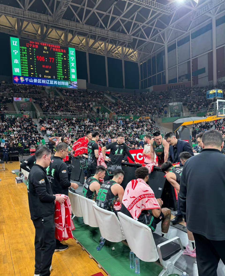 开云体育-韩德君10+14辽宁负浙江林庭谦27分天津胜宁波(辽篮韩德君一年收入)