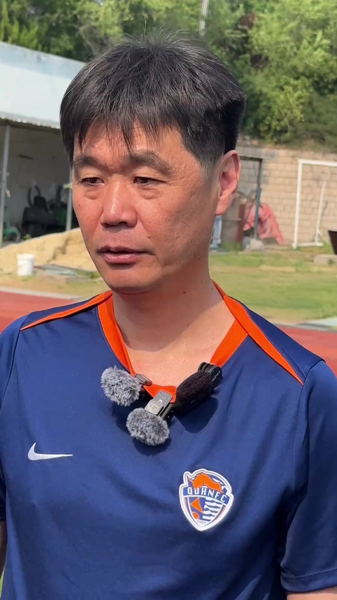 内援首签，青岛海牛租借31岁后卫，李霄鹏可向泰山借新星双赢保级(青岛海牛最新动态)