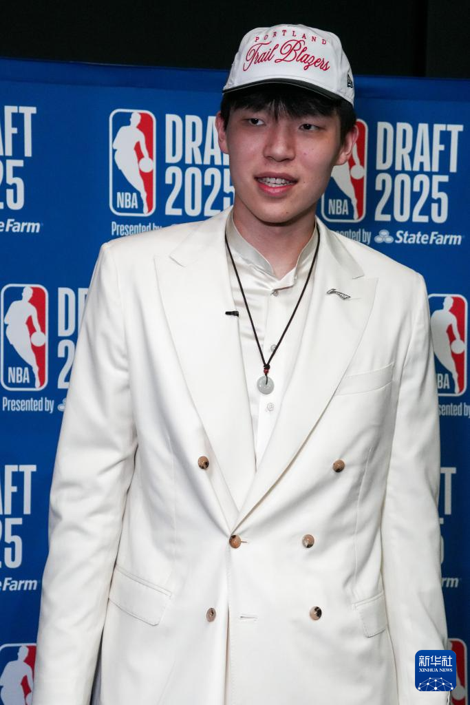 开云体育-包含霍楠：会发牌&amp;三分中锋极具价值，预测杨瀚森27或30签被选中的词条