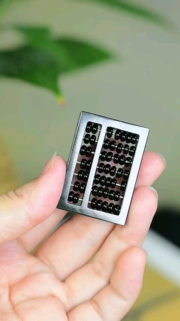 包含我可不会送队友手表现在得精打细算过日子的词条
