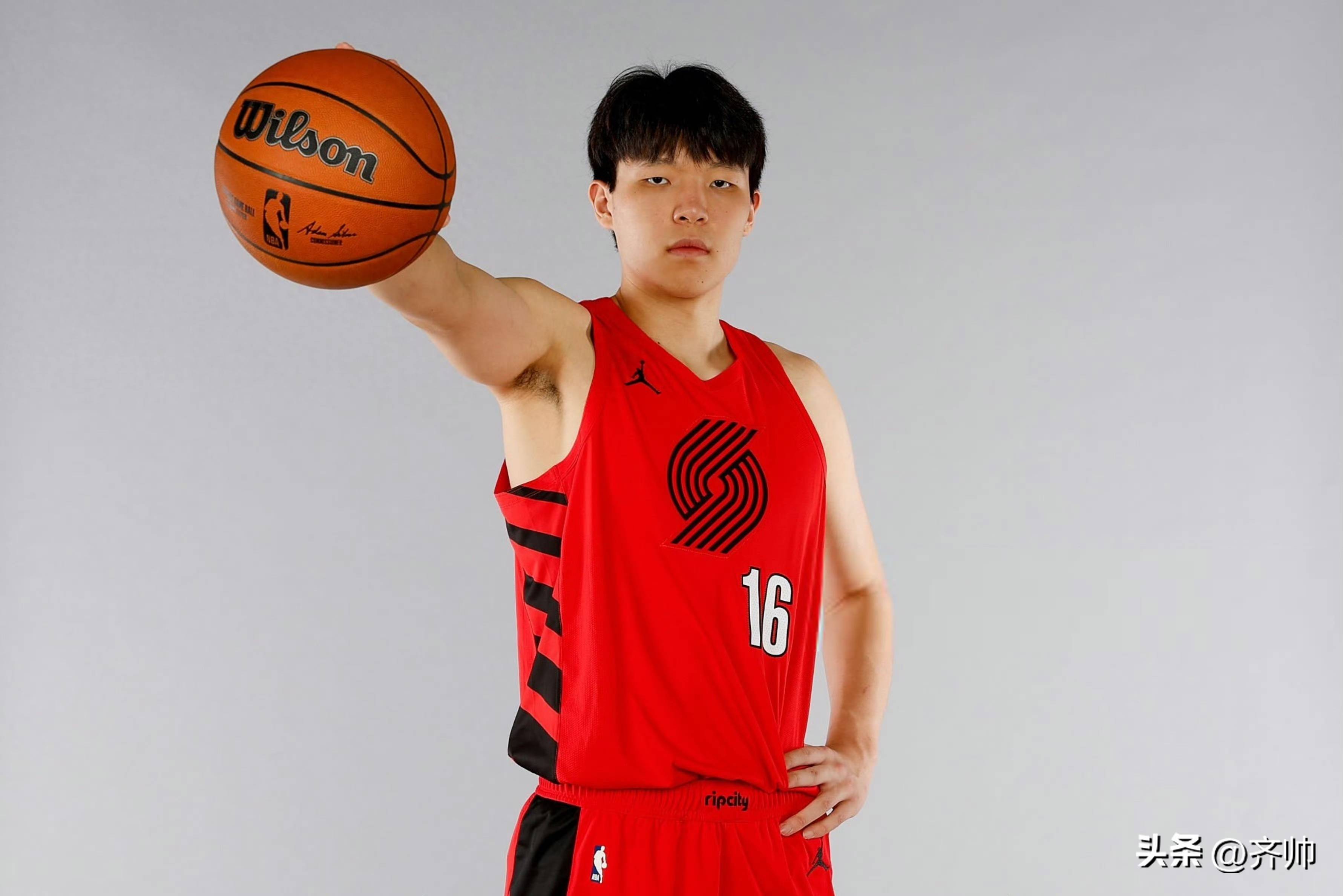 开云体育-中国篮协同意杨瀚森不打亚洲杯:全力备战NBA新赛季(篮球杨瀚森)